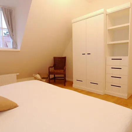 Haus Duenenstrasse 19 *